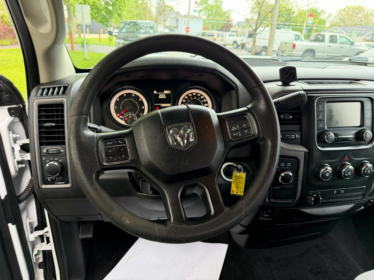 RAM 2500 Tradesman 4x4 Reg Cab 8' Box 2017