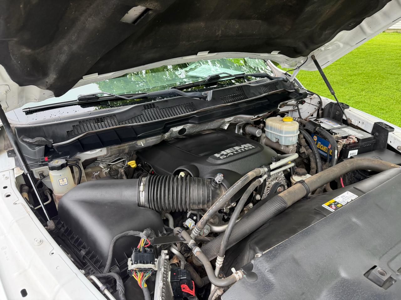 RAM 2500 Tradesman 4x4 Reg Cab 8' Box 2017