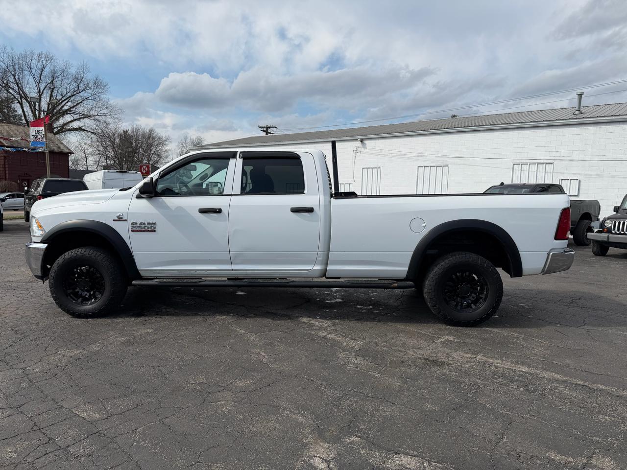 RAM 2500 Tradesman 4x4 Crew Cab 8' Box 2018