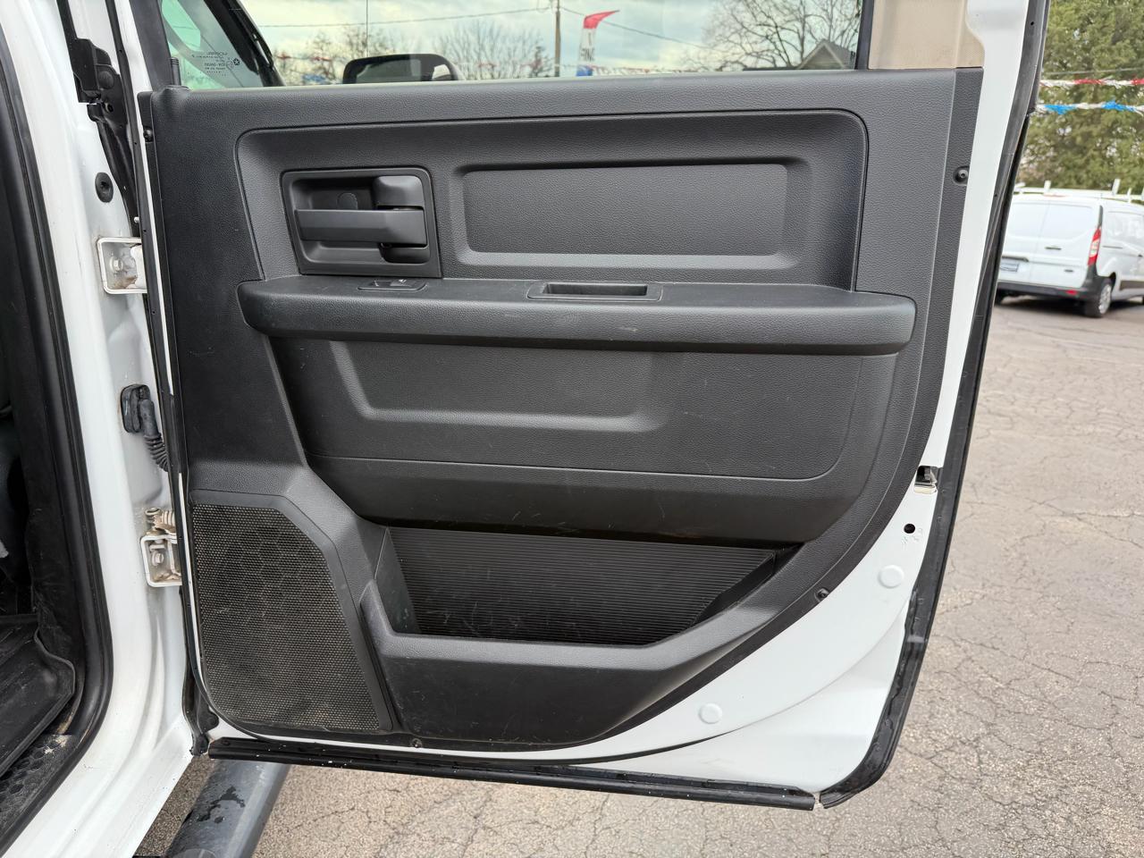 RAM 2500 Tradesman 4x4 Crew Cab 8' Box 2018