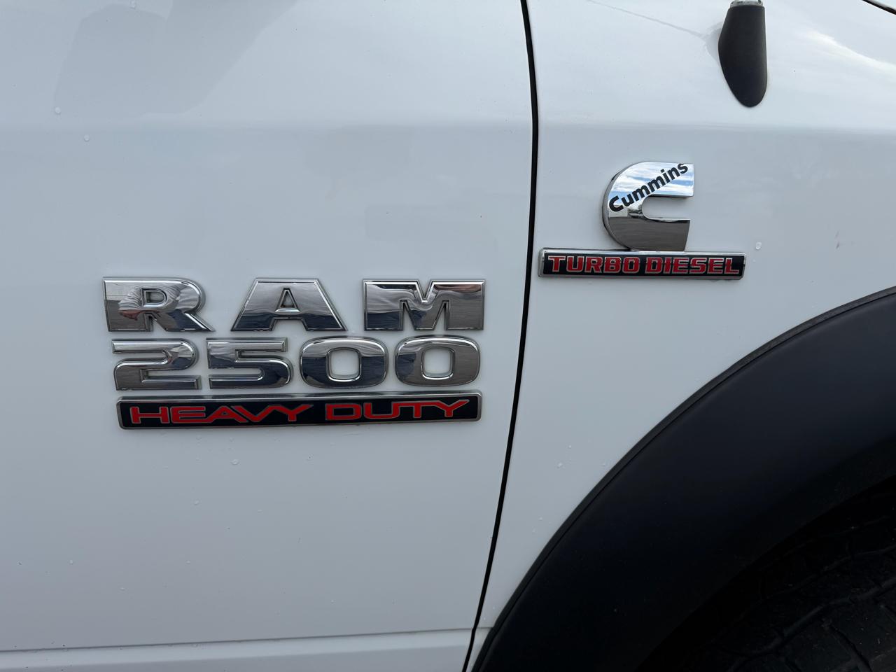 RAM 2500 Tradesman 4x4 Crew Cab 8' Box 2018