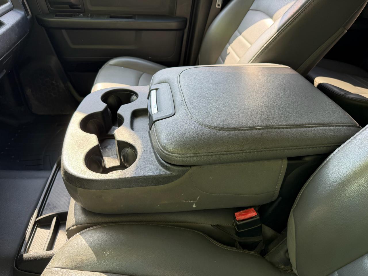 RAM 2500 Tradesman 4x4 Crew Cab 8' Box 2018