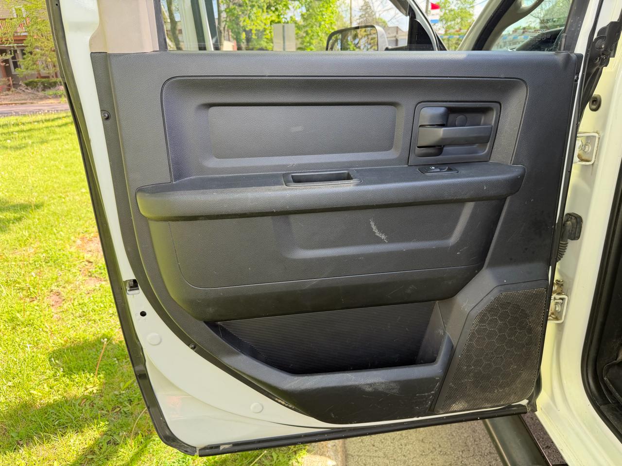 RAM 2500 Tradesman 4x4 Crew Cab 8' Box 2018
