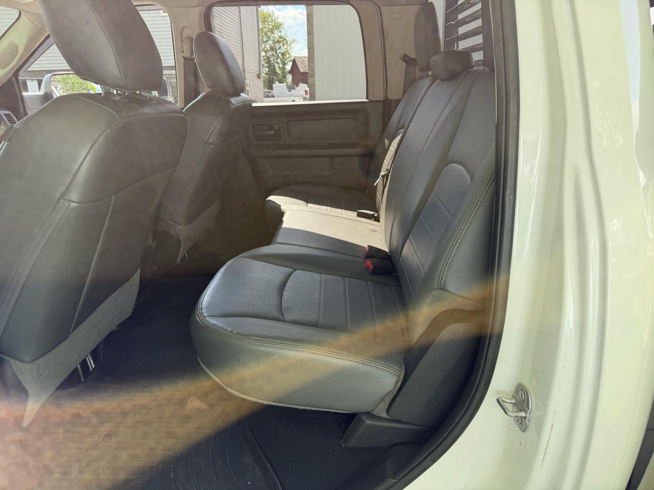 RAM 2500 Tradesman 4x4 Crew Cab 8' Box 2018