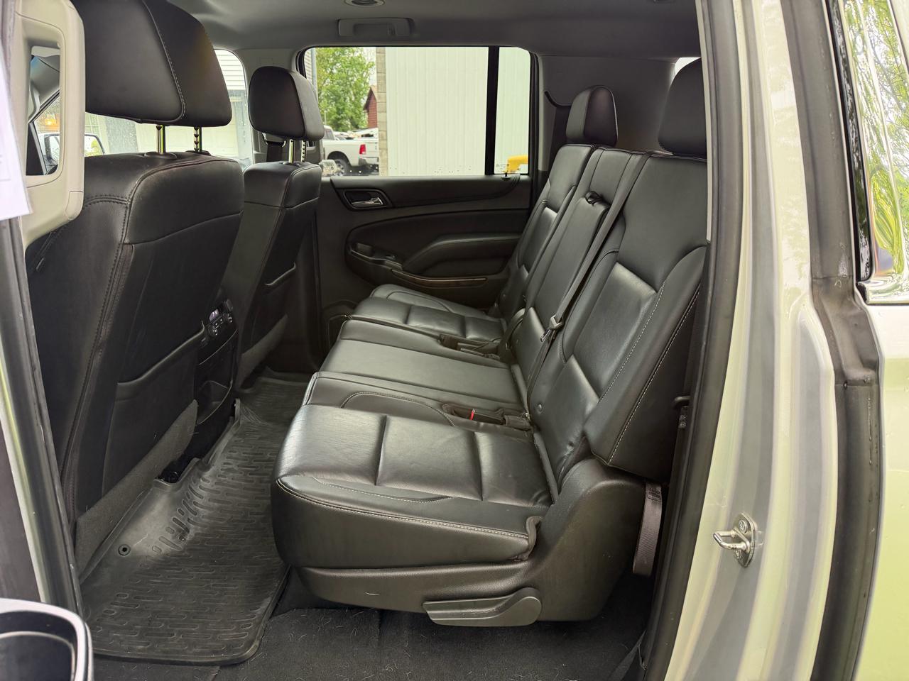 Chevrolet Suburban 4WD 4dr 1500 LT 2019