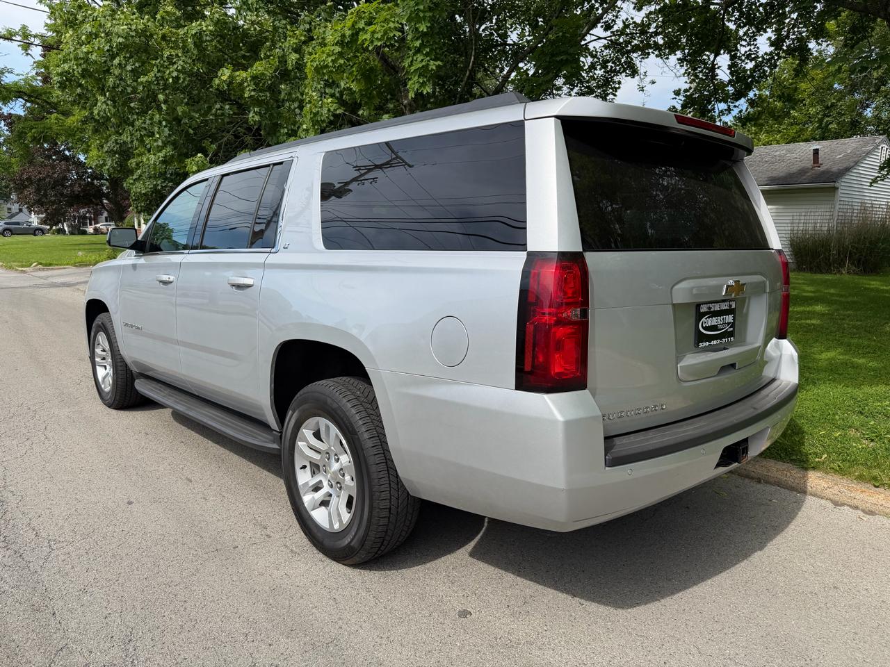 Chevrolet Suburban 4WD 4dr 1500 LT 2019