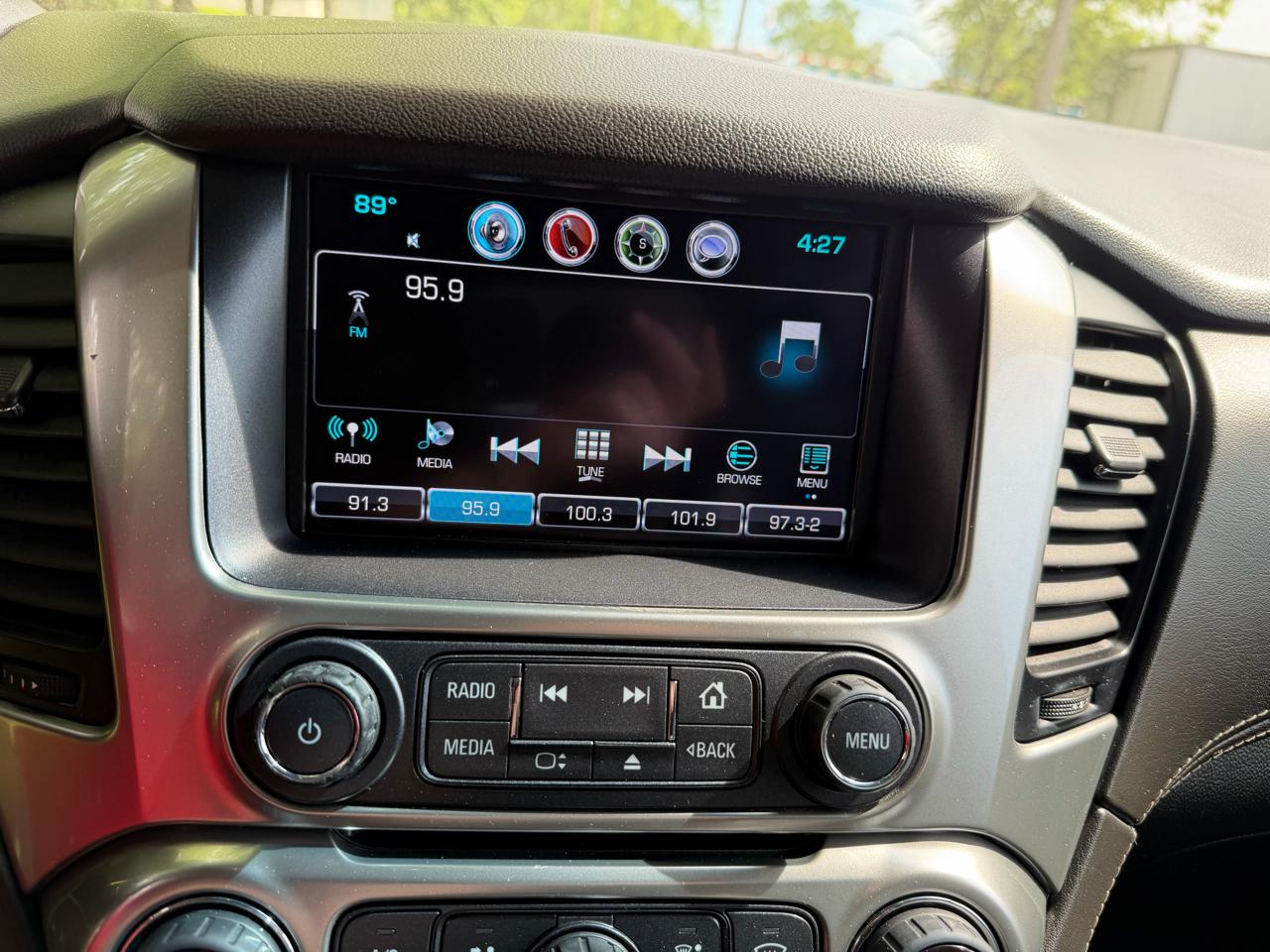 Chevrolet Suburban 4WD 4dr 1500 LT 2019