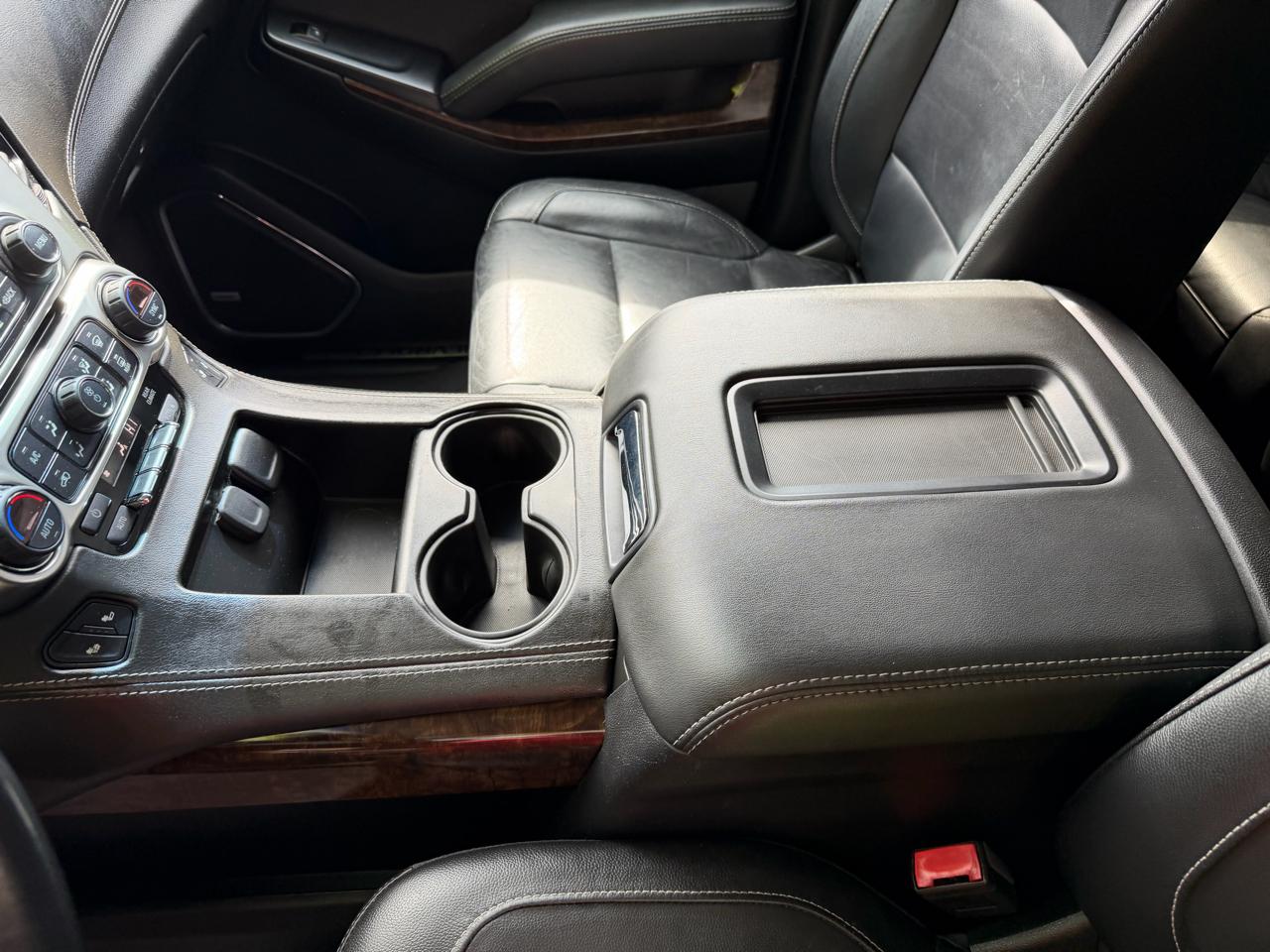 Chevrolet Suburban 4WD 4dr 1500 LT 2019