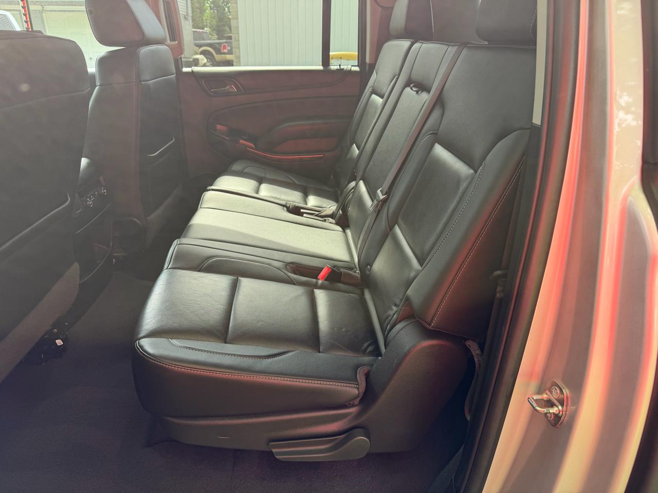 Chevrolet Suburban 4WD 4dr 1500 LT 2019