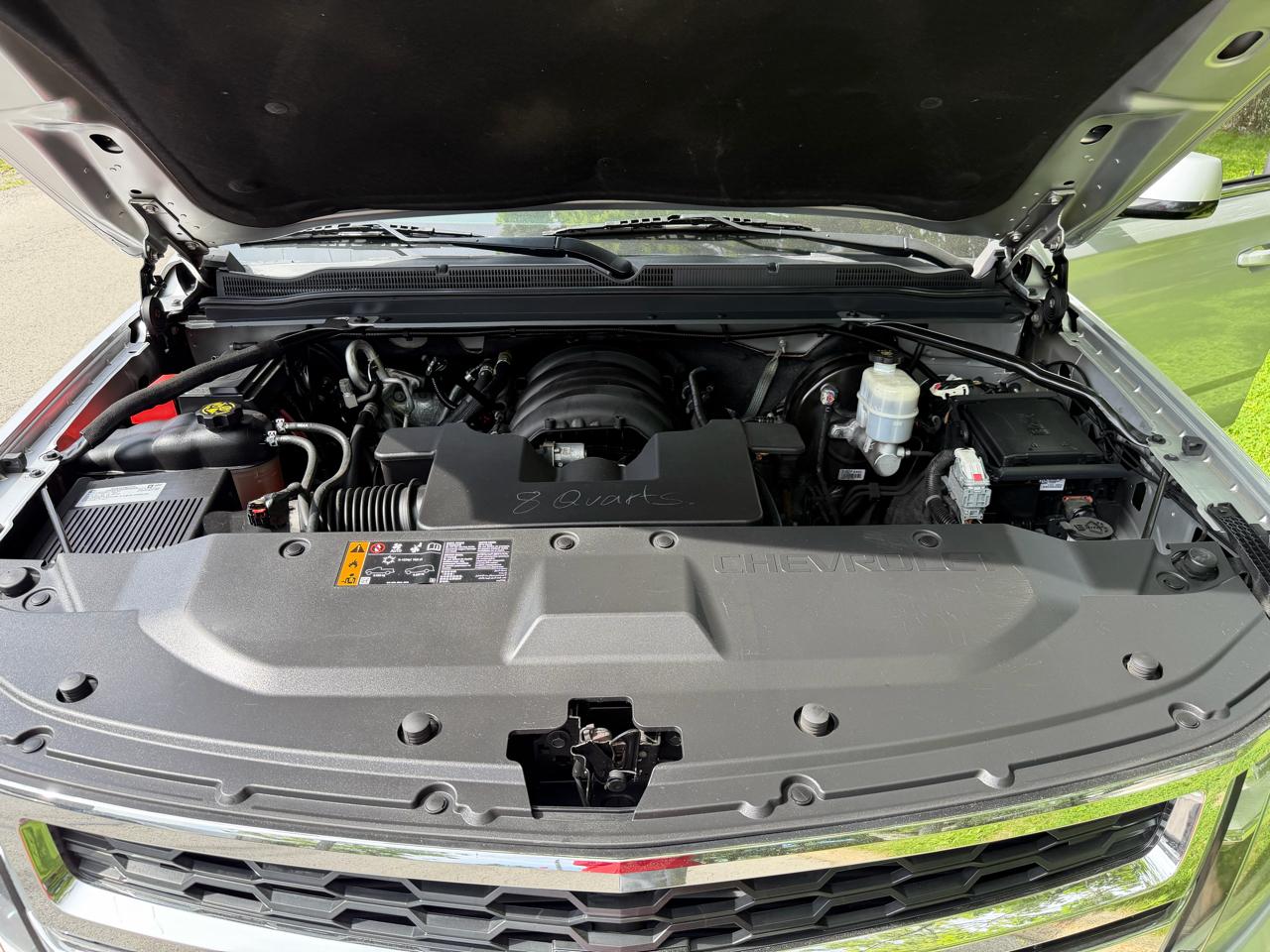 Chevrolet Suburban 4WD 4dr 1500 LT 2019
