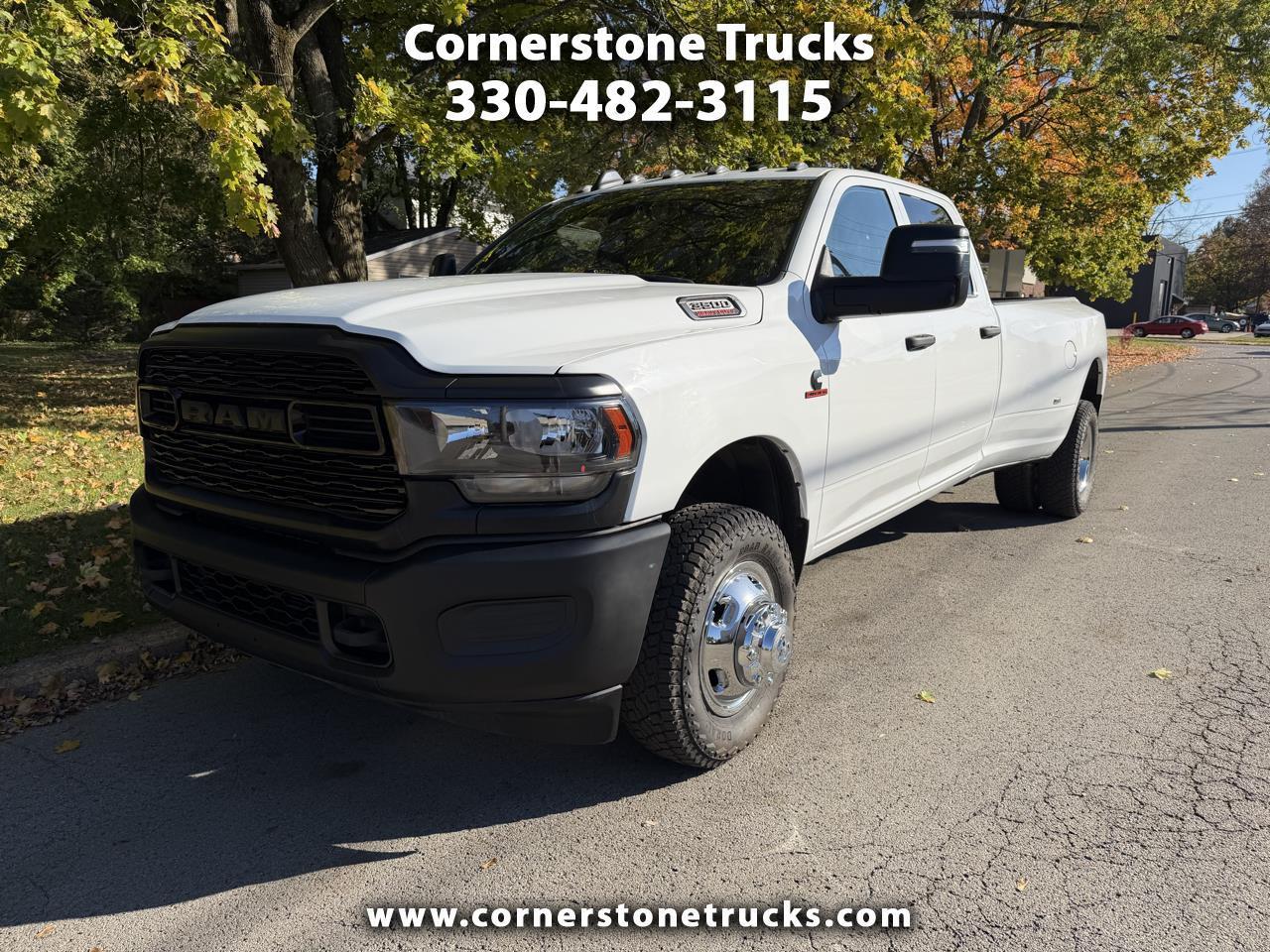 RAM 3500 Tradesman 4x4 Crew Cab 8' Box 2023