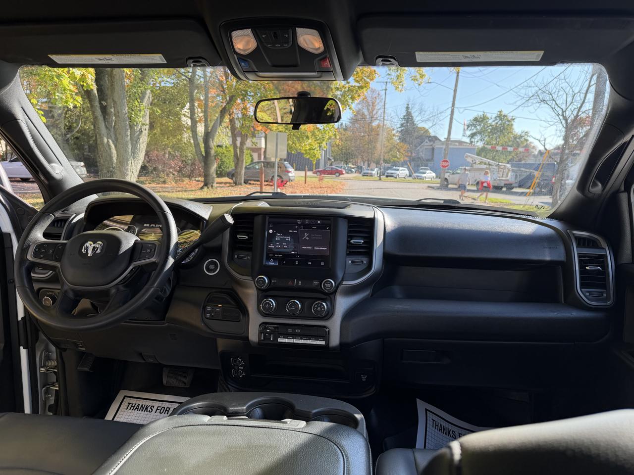 RAM 3500 Tradesman 4x4 Crew Cab 8' Box 2023