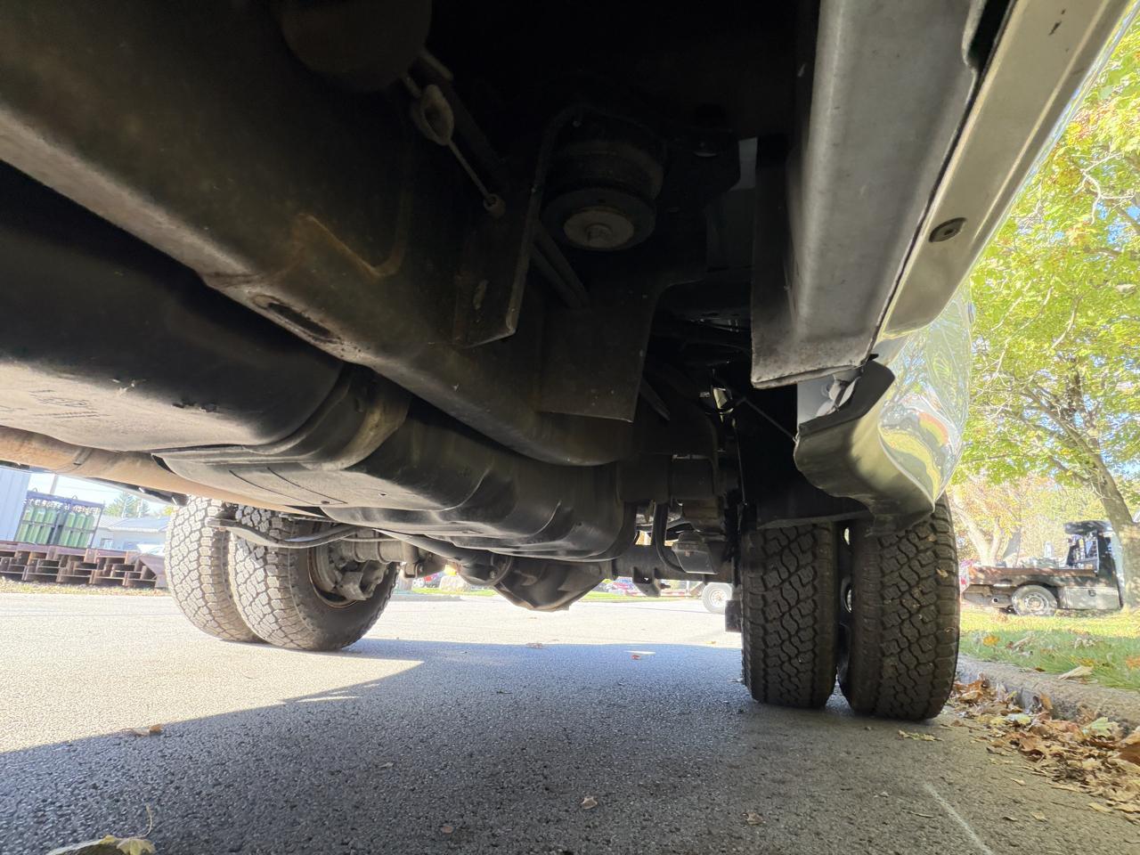 RAM 3500 Tradesman 4x4 Crew Cab 8' Box 2023