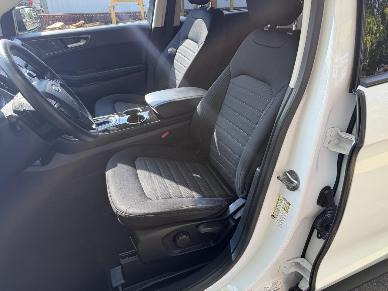 Ford Edge SE 4D SUV FWD 2017
