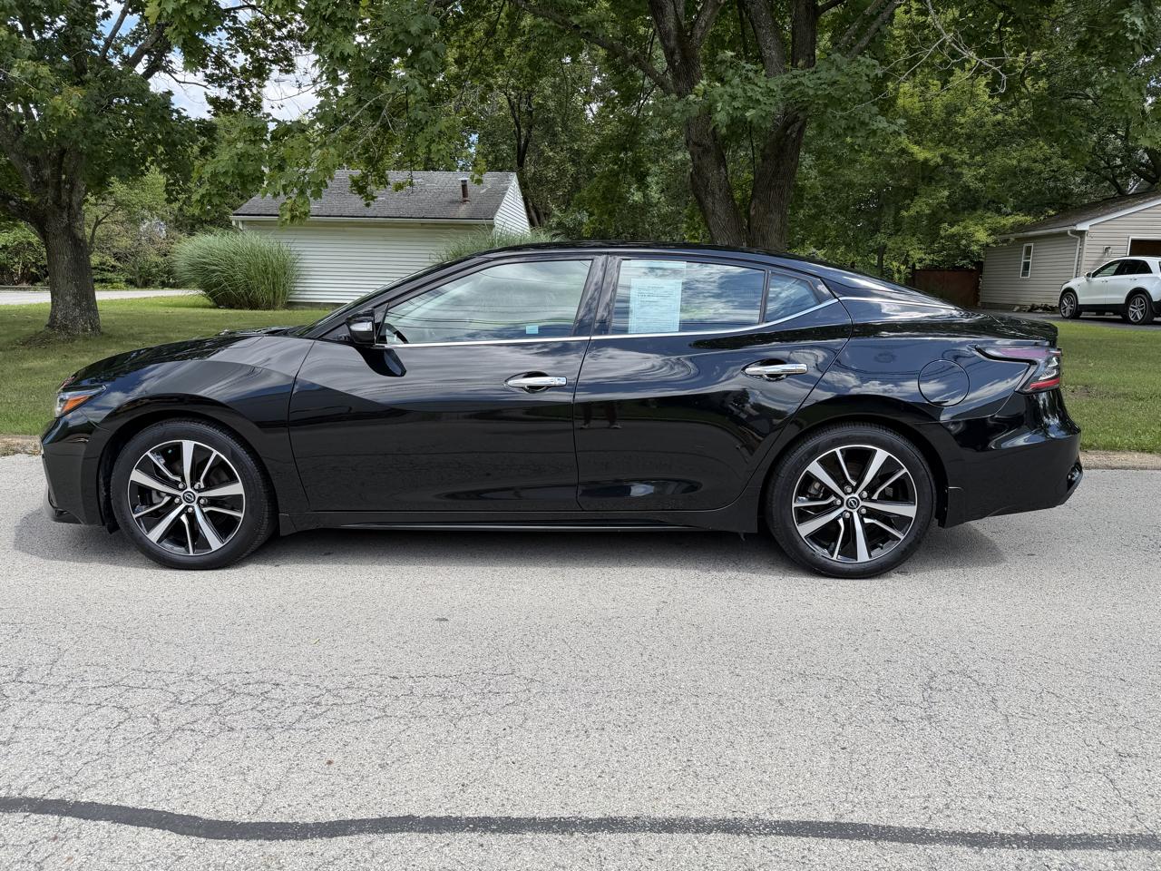 Nissan Maxima SL 4D Sedan 2023