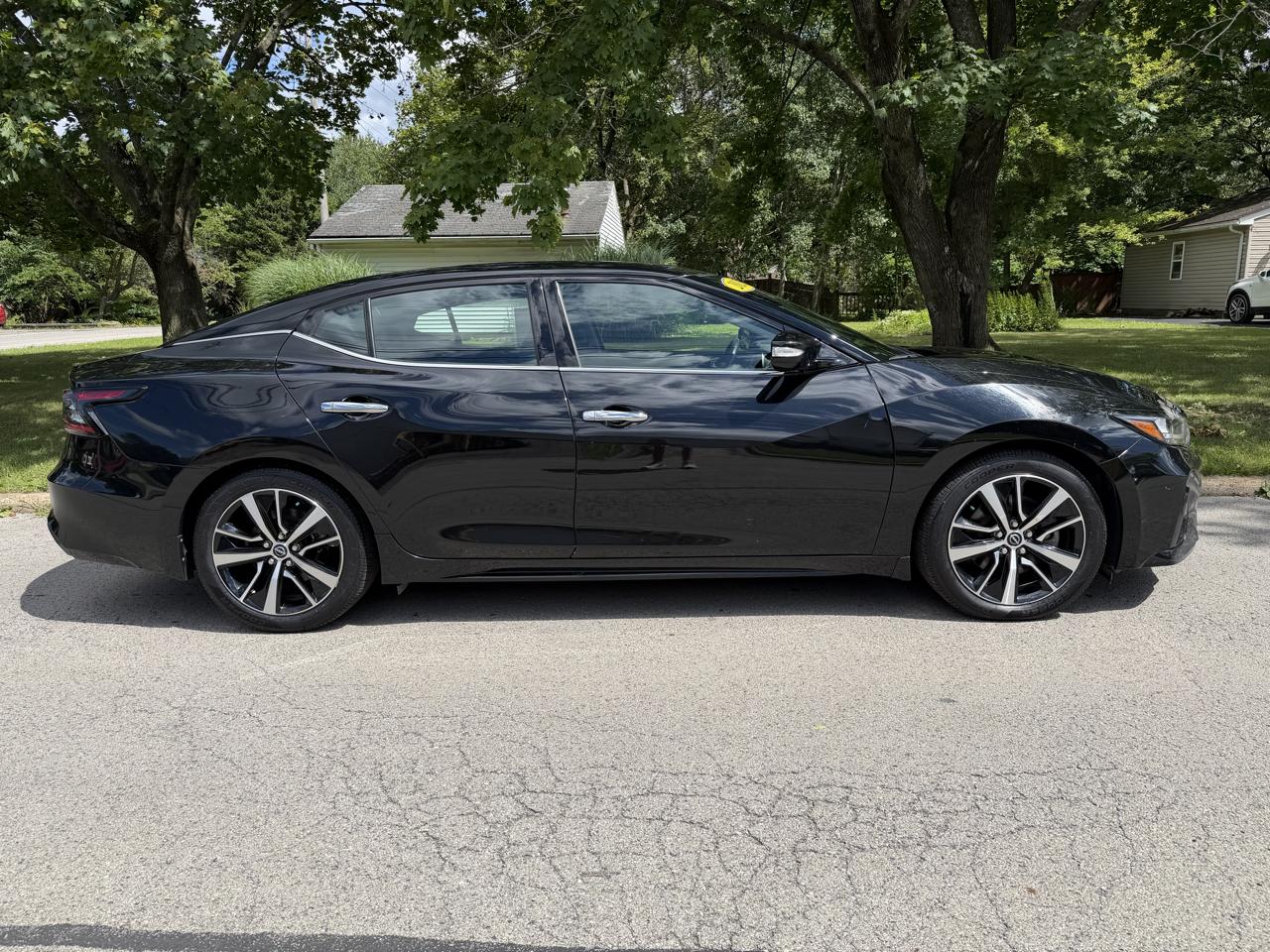 Nissan Maxima SL 4D Sedan 2023
