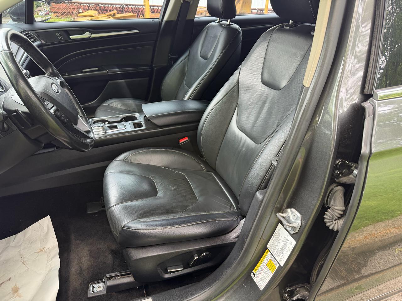 Ford Fusion 4dr Sdn Titanium AWD 2018