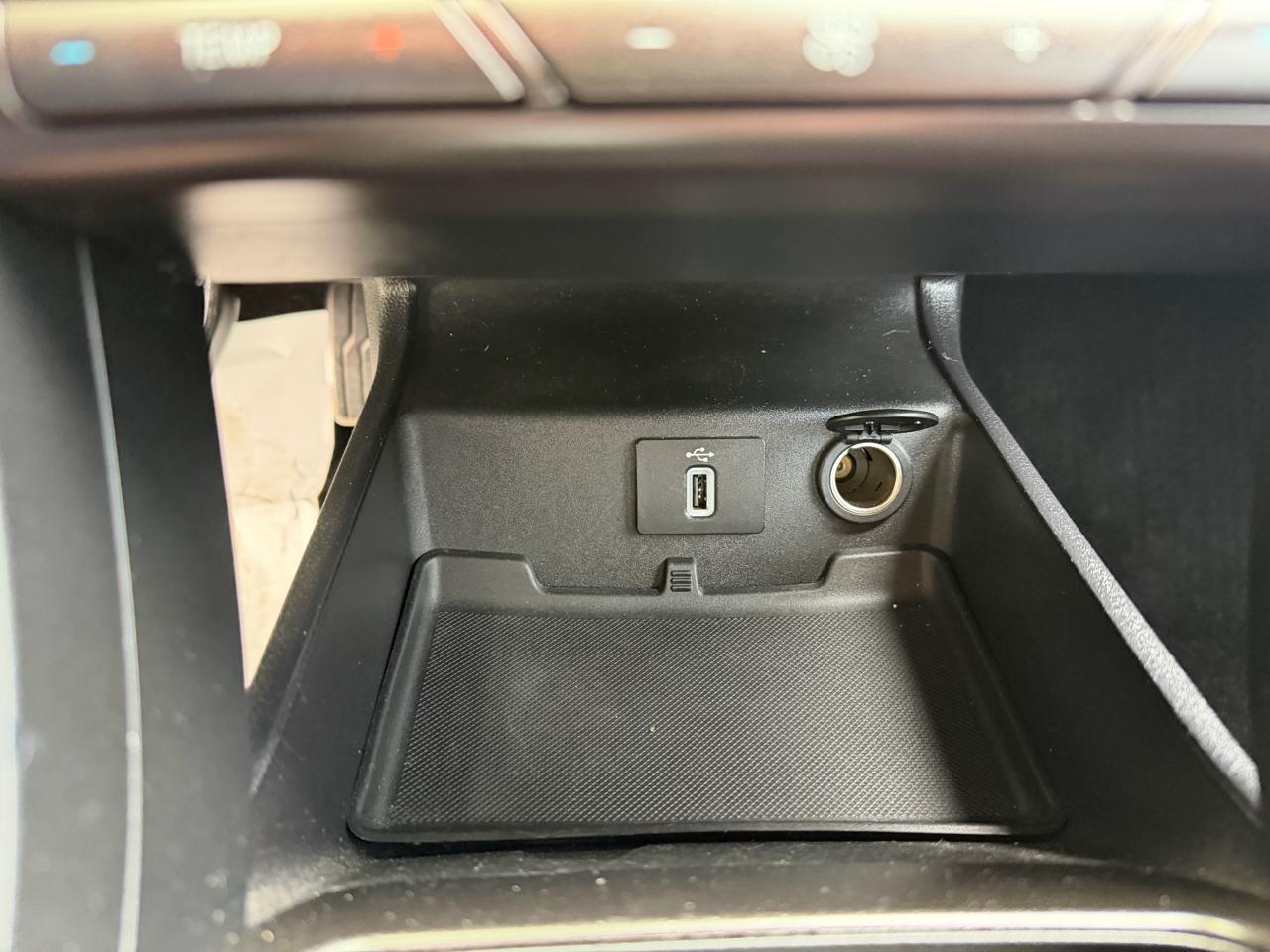 Ford Fusion 4dr Sdn Titanium AWD 2018