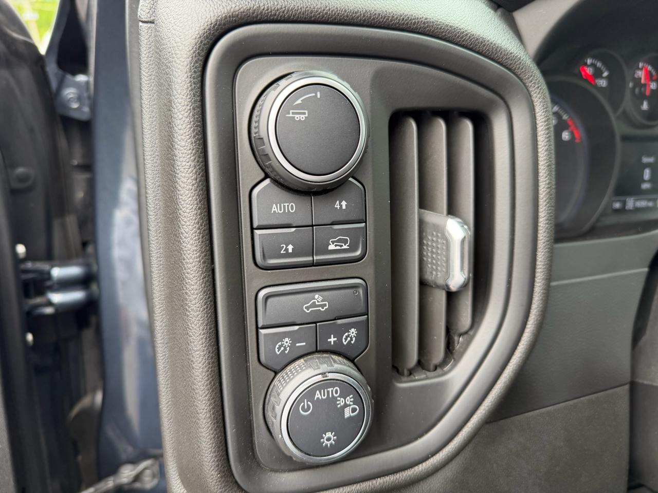Chevrolet Silverado 1500 Custom 2021