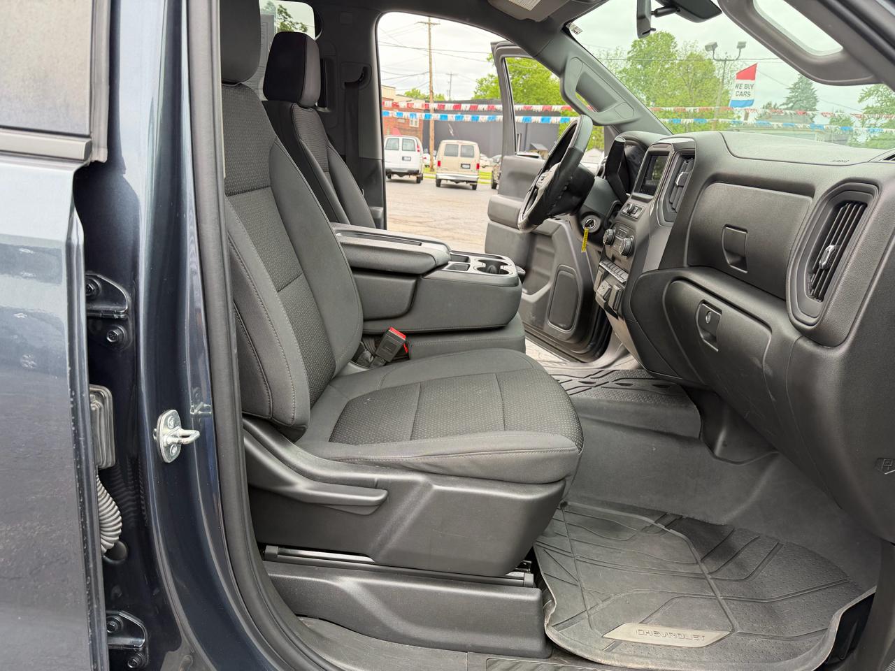Chevrolet Silverado 1500 Custom 2021