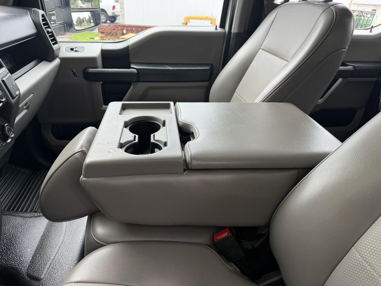 Ford Super Duty F-250 SRW  2022