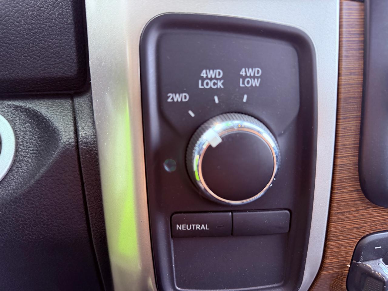 RAM 2500 4WD Crew Cab 149" Laramie 2015