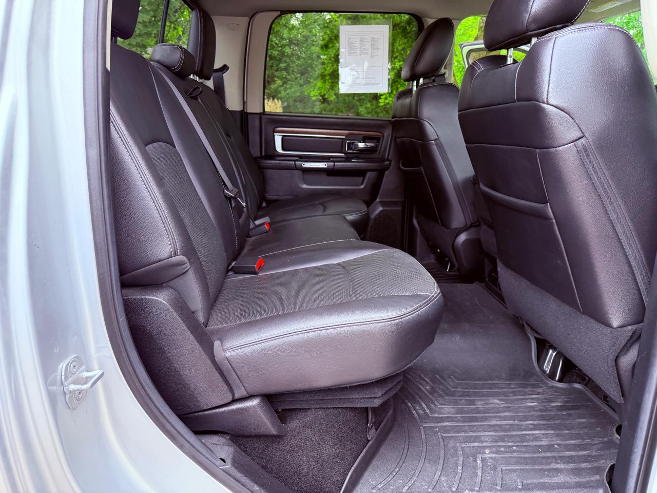 RAM 2500 4WD Crew Cab 149" Laramie 2015