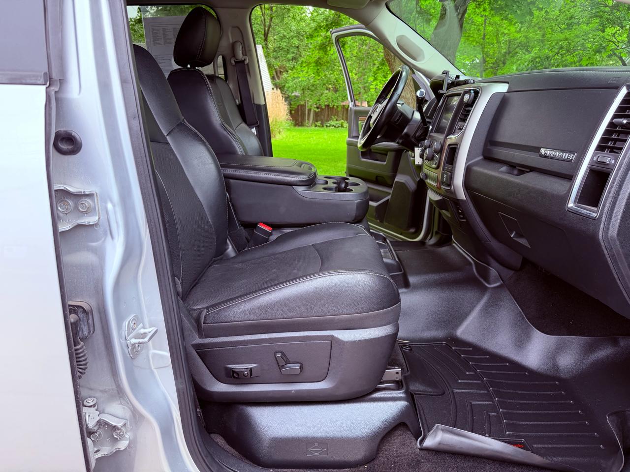 RAM 2500 4WD Crew Cab 149" Laramie 2015