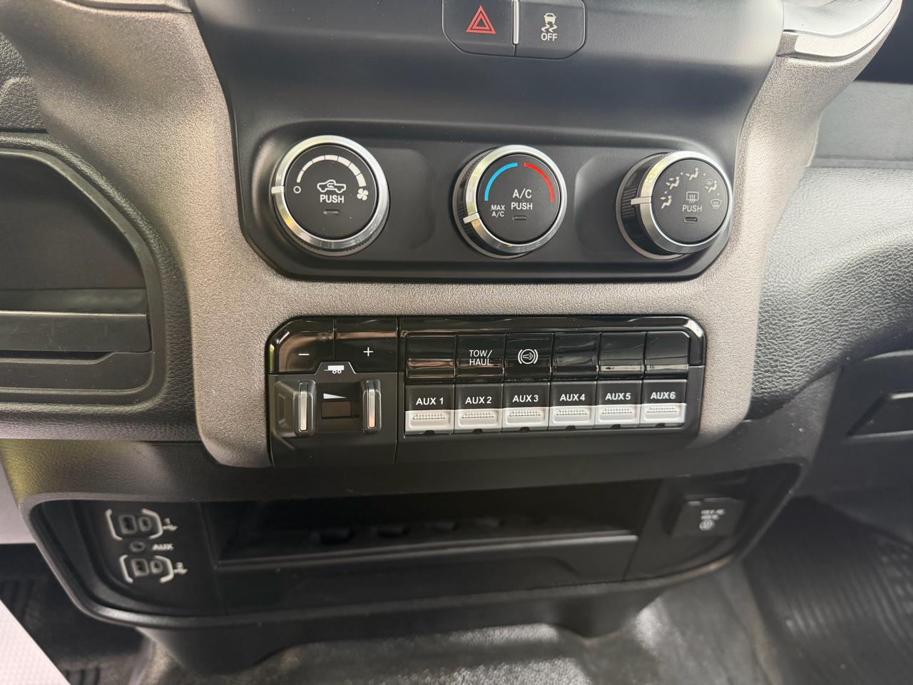 RAM 2500 4WD Crew Cab 149" Tradesman 2019