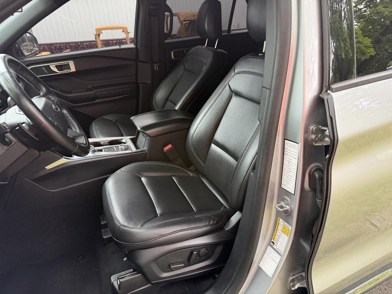 Ford Explorer XLT 4-Door 4WD 2020