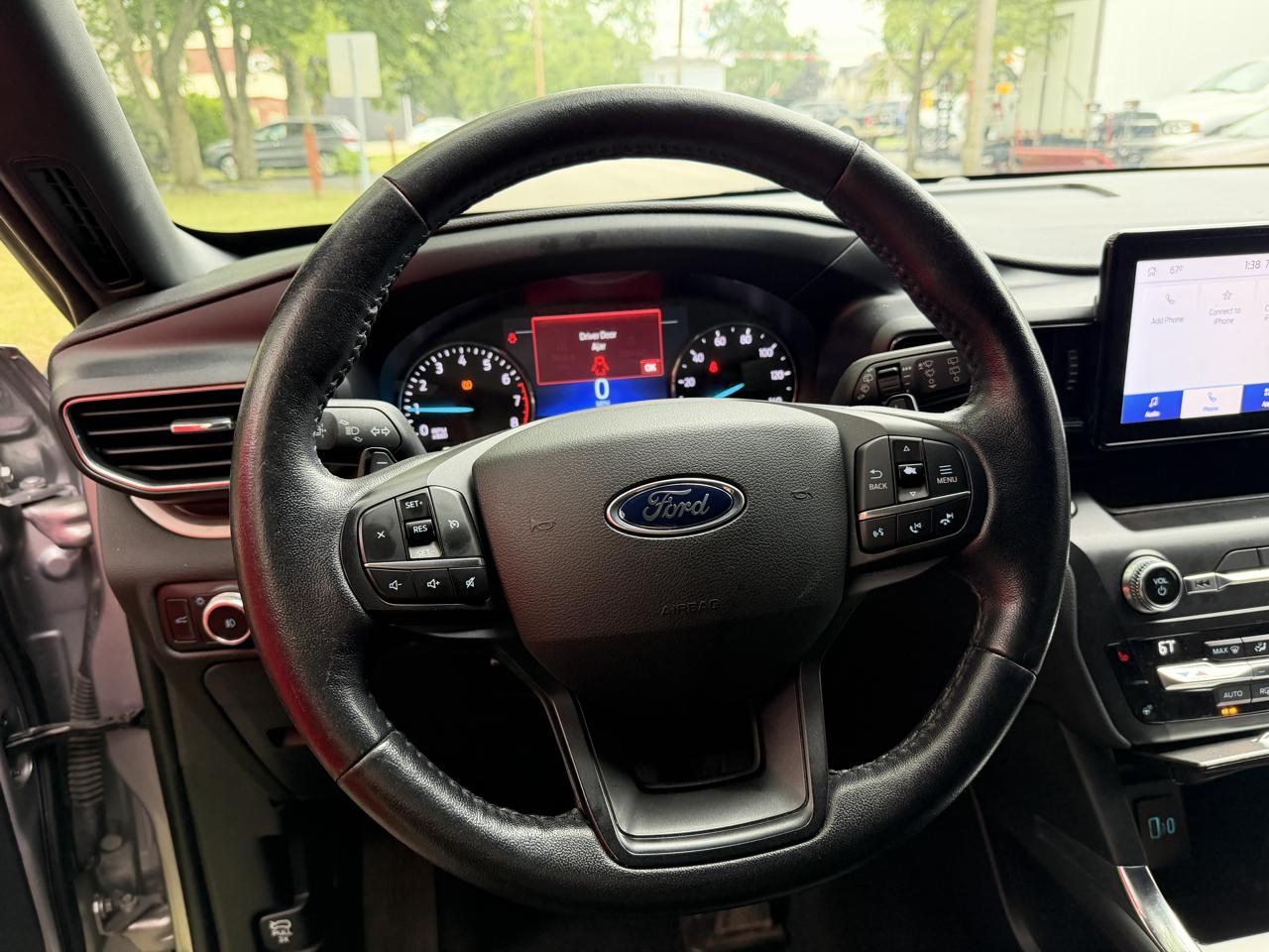 Ford Explorer XLT 4-Door 4WD 2020