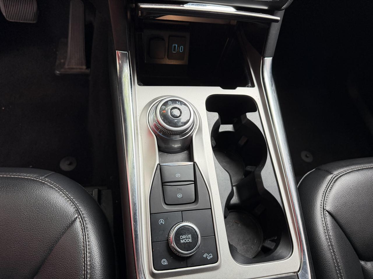 Ford Explorer XLT 4-Door 4WD 2020