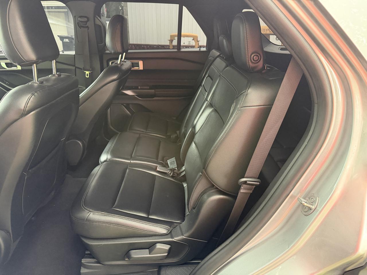 Ford Explorer XLT 4-Door 4WD 2020