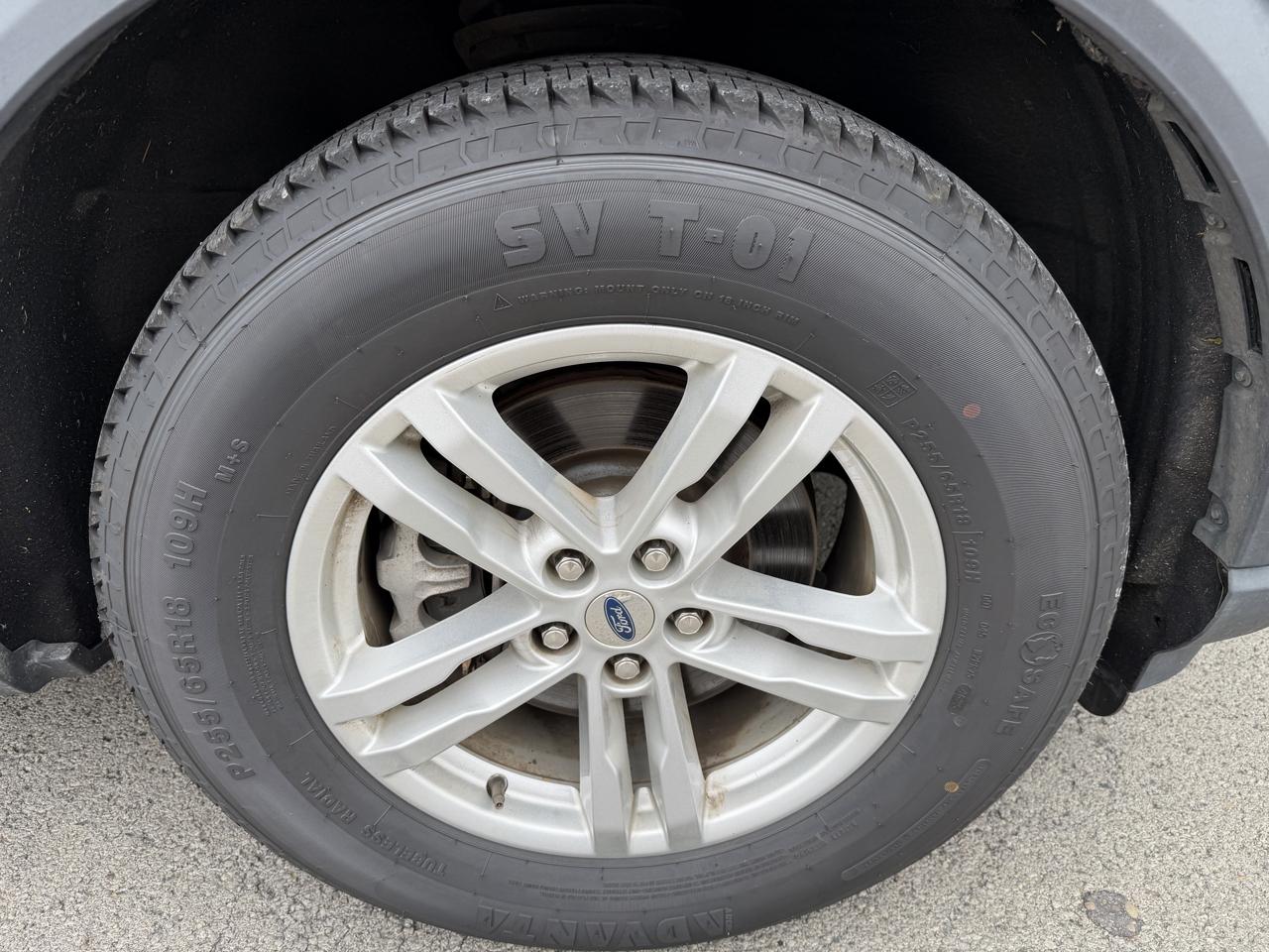 Ford Explorer XLT 4-Door 4WD 2020