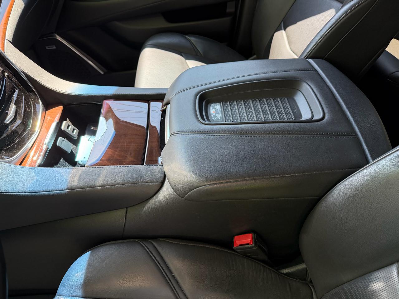 Cadillac Escalade 4WD 4dr Premium Luxury 2019