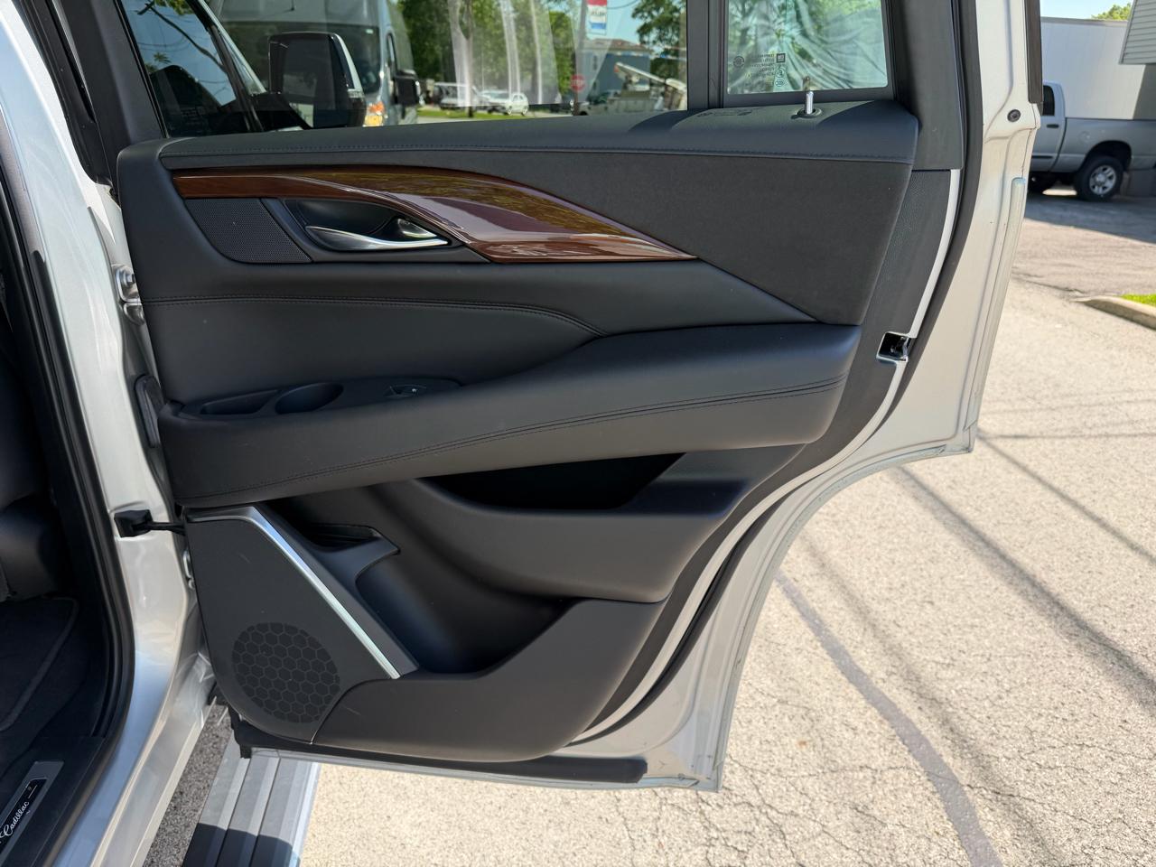 Cadillac Escalade 4WD 4dr Premium Luxury 2019