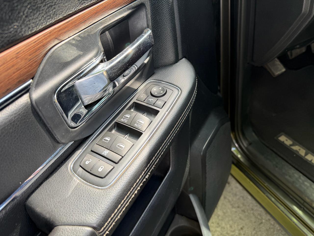 RAM 2500 4WD Crew Cab 149" Laramie 2016