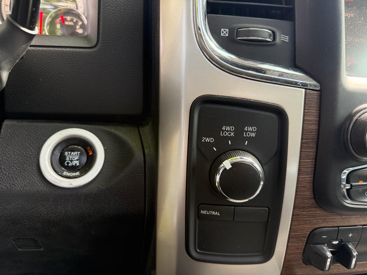 RAM 2500 4WD Crew Cab 149" Laramie 2016