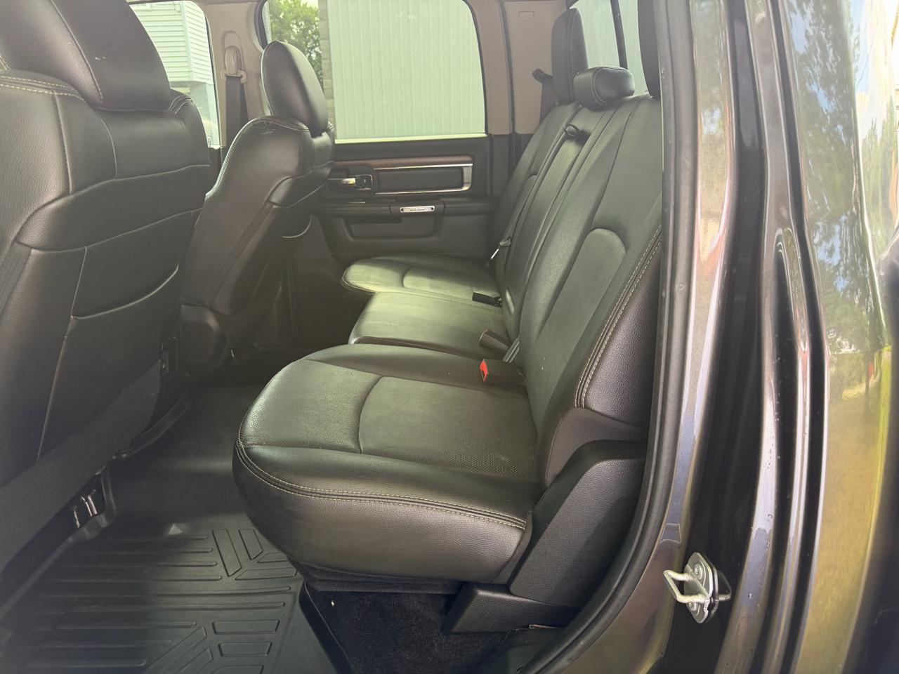 RAM 2500 4WD Crew Cab 149" Laramie 2016