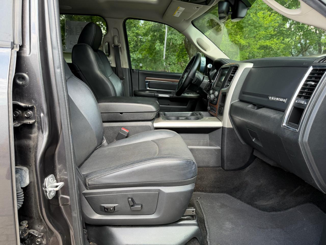 RAM 2500 4WD Crew Cab 149" Laramie 2016