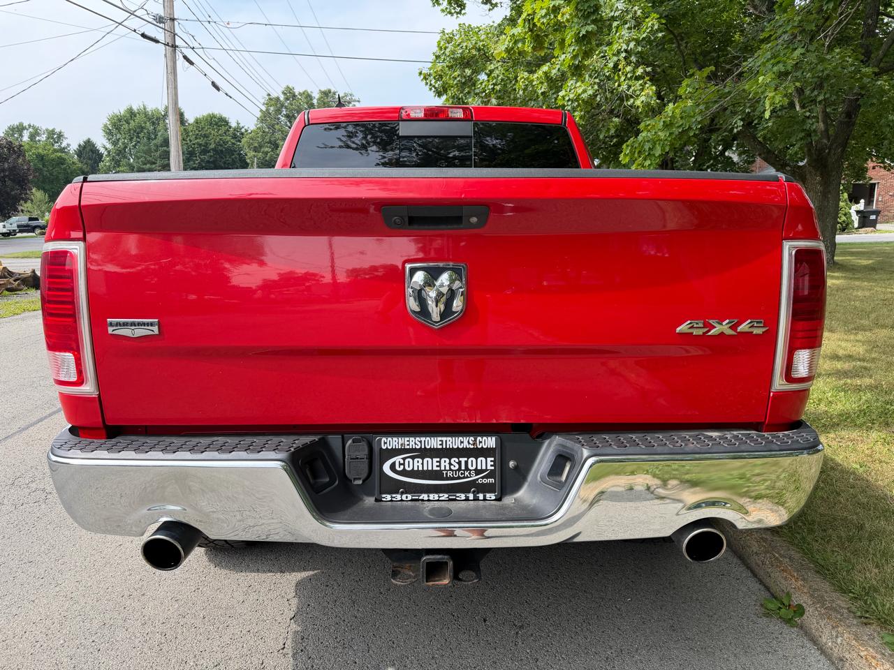 RAM 1500 4WD Crew Cab 140.5" Laramie 2015