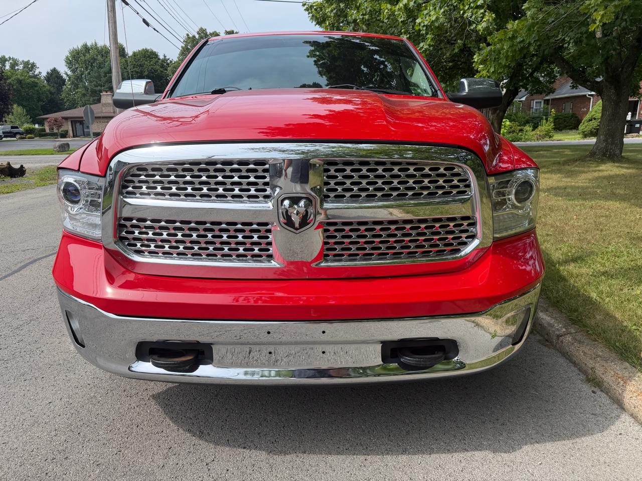 RAM 1500 4WD Crew Cab 140.5" Laramie 2015