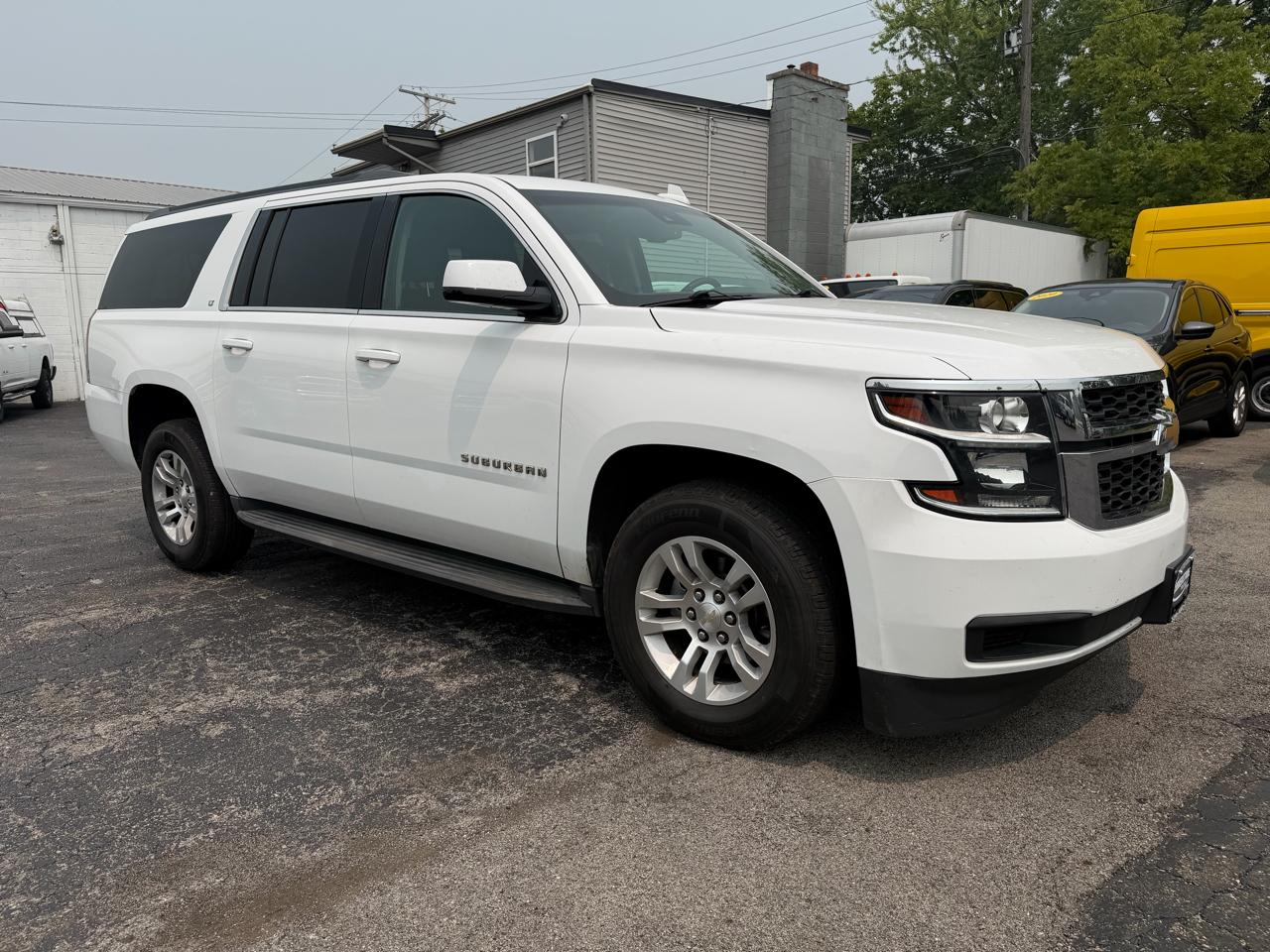 Chevrolet Suburban 1500 LT 4D SUV 4WD 2017