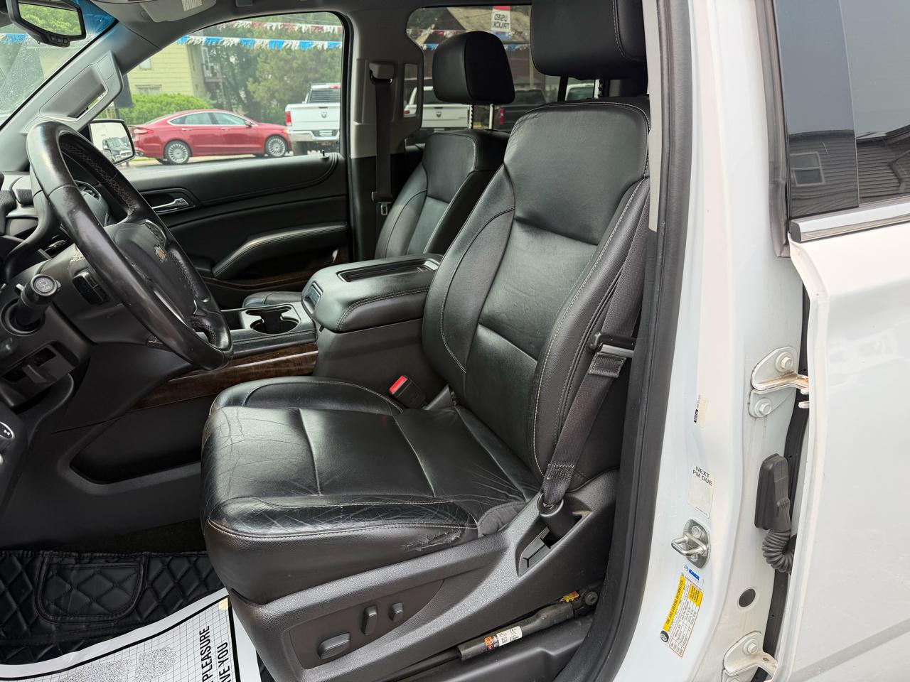 Chevrolet Suburban 1500 LT 4D SUV 4WD 2017