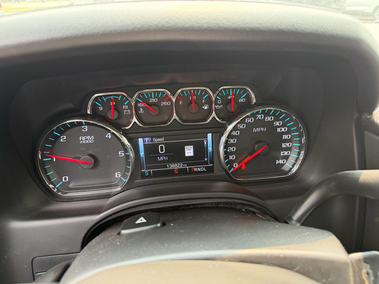 Chevrolet Suburban 1500 LT 4D SUV 4WD 2017