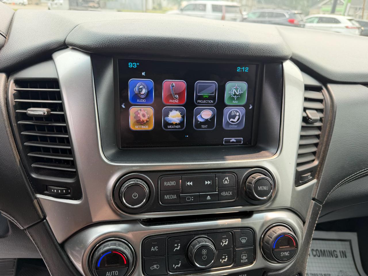 Chevrolet Suburban 1500 LT 4D SUV 4WD 2017