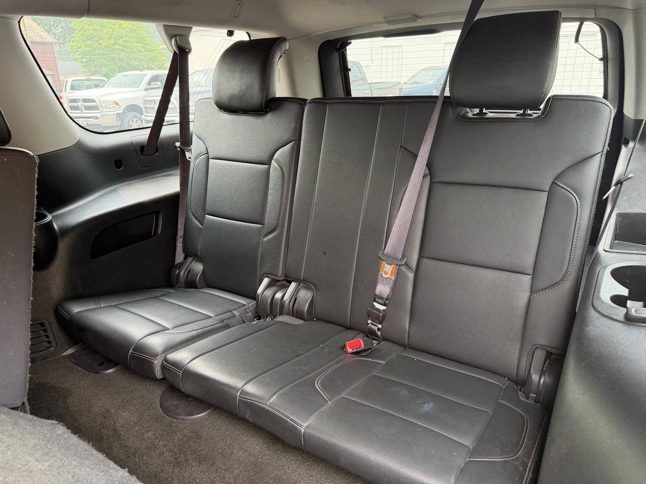 Chevrolet Suburban 1500 LT 4D SUV 4WD 2017