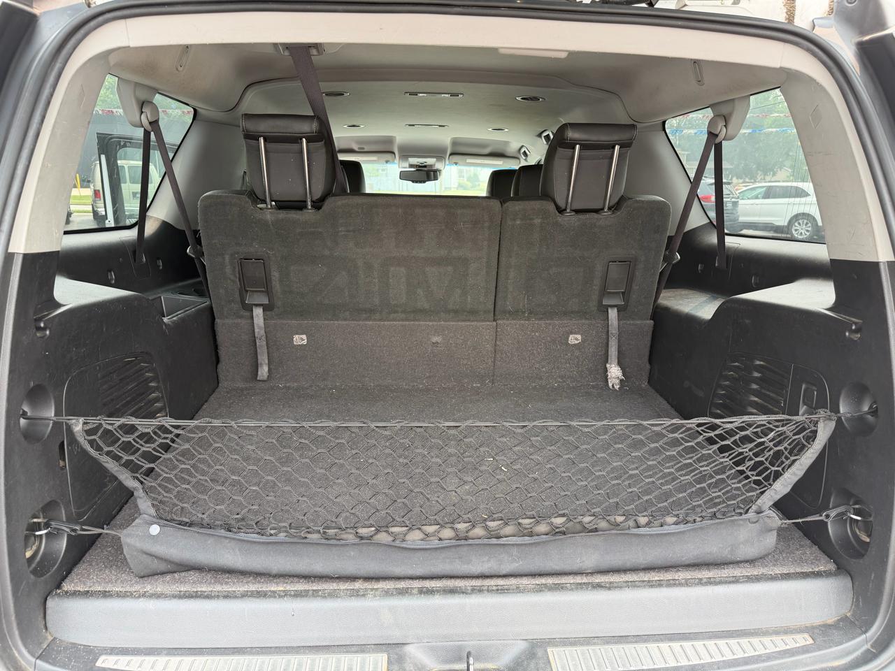 Chevrolet Suburban 1500 LT 4D SUV 4WD 2017