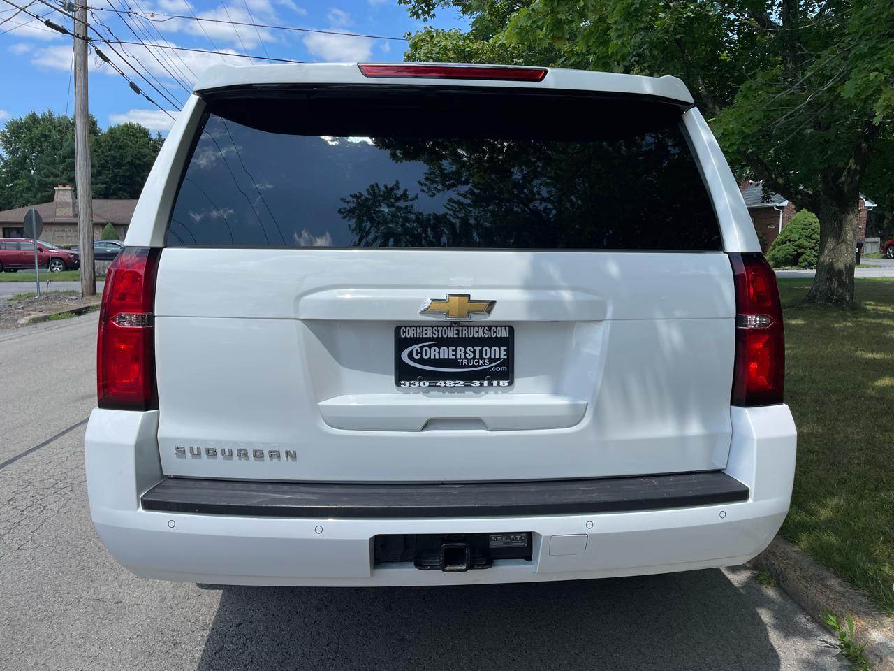 Chevrolet Suburban 1500 LT 4D SUV 4WD 2017
