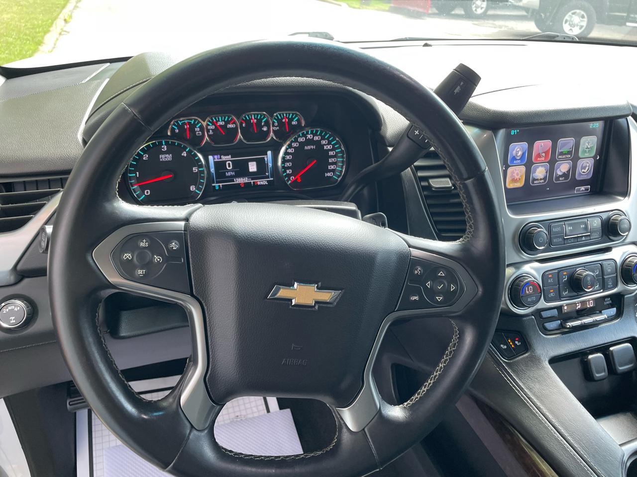 Chevrolet Suburban 1500 LT 4D SUV 4WD 2017